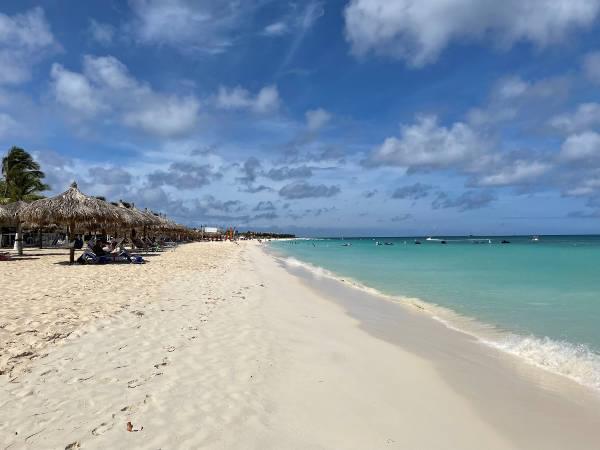 Eagle Beach (© Frank Stein) Eagle Beach