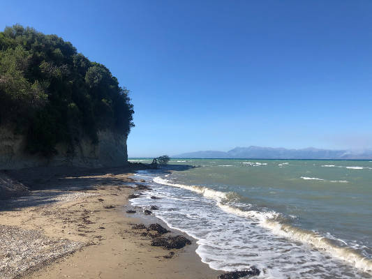 Steilküste bei Roda (© Frank Stein) Steilküste bei Roda