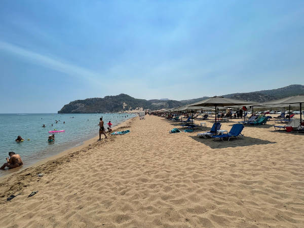 Strand von Faliraki (© Frank Stein) Am Strand von Faliraki